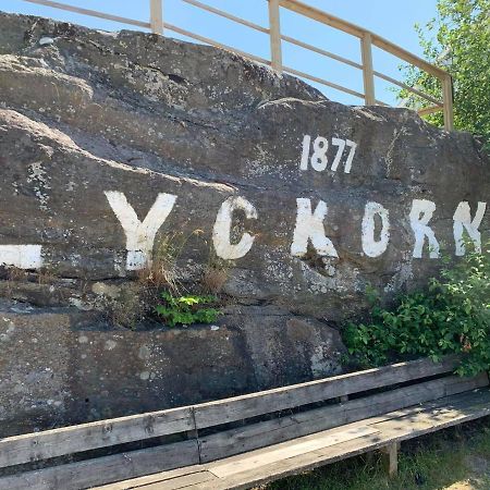 Nyrenoverat Kaellarlaegenhet Apartment Ljungskile Luaran gambar