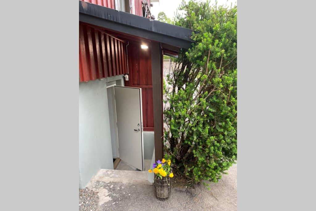 Nyrenoverat Kaellarlaegenhet Apartment Ljungskile Luaran gambar